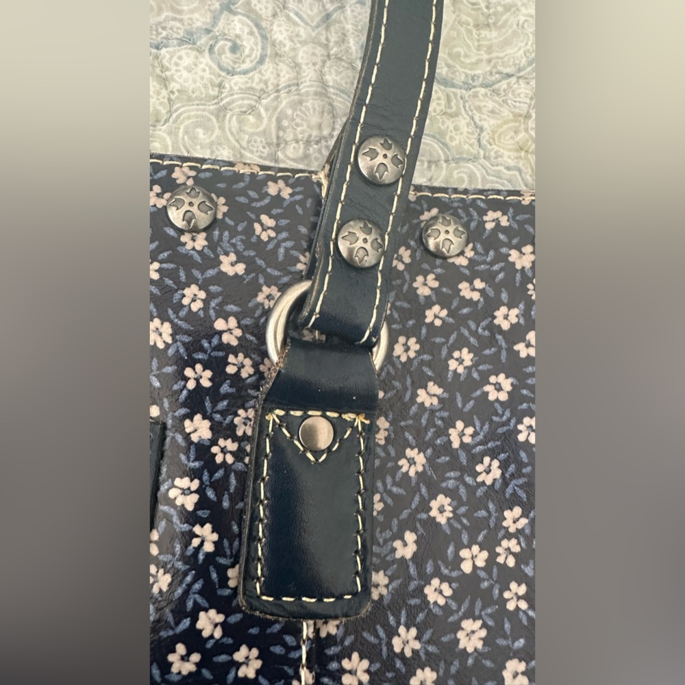 Patricia Nash Denim & Daisies Bag - Picture 15 of 16